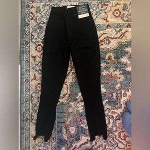 Abercrombie HIGH RISE SUPER SKINNY JEANS IN BLACK